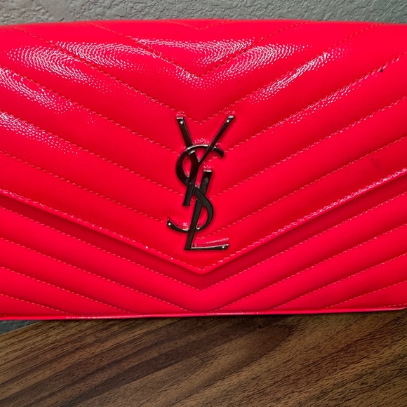 Yves Saint Laurent Vibrant Pink Chevron Clutch - Picture 2 of 7